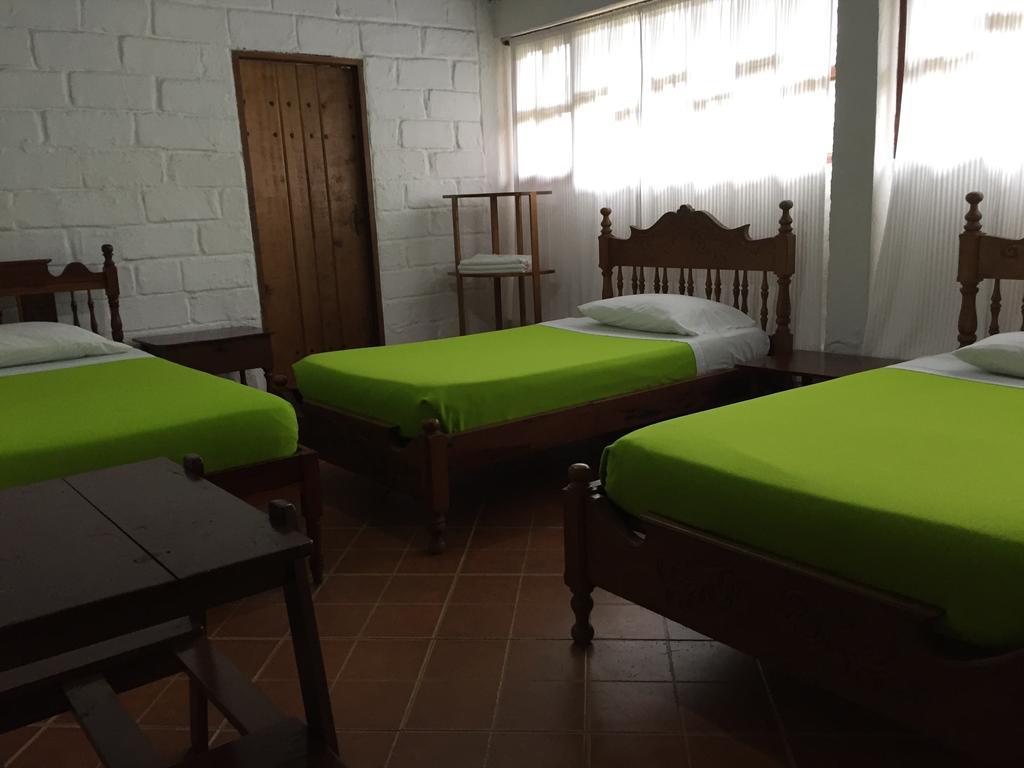 Hostal El Paisano Puerto Misahuallí Szoba fotó
