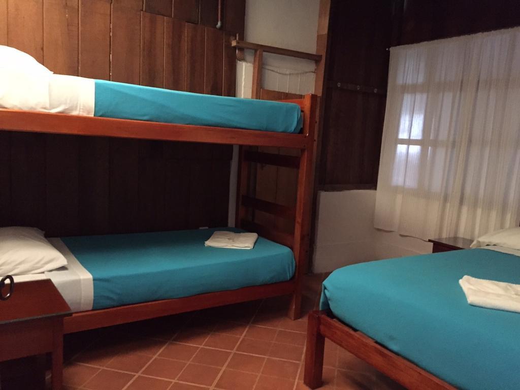 Hostal El Paisano Puerto Misahuallí Szoba fotó